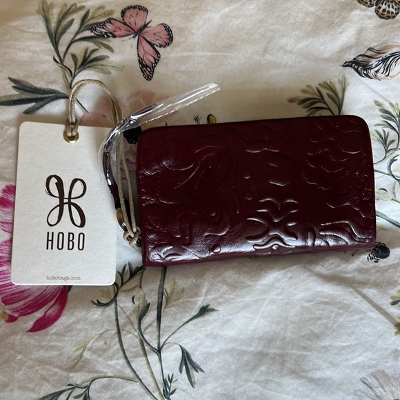 Hobo Eliza Small Zip Around - Picture 1 of 3